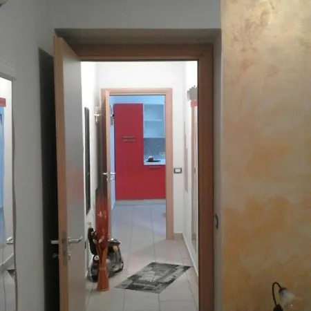 Casa Vacanza Hugo Apartment *